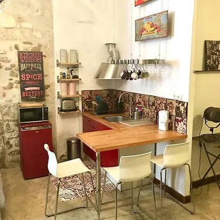 Cite Des Papes Apartment